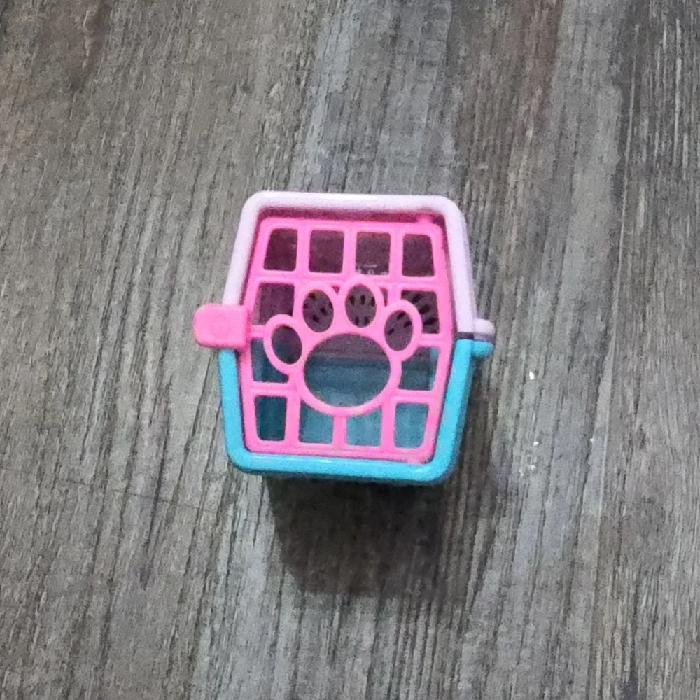 Mattel Barbie Doll Pet Boutique Dog‎ Cat Carrier Pink Teal Embossed Carrier